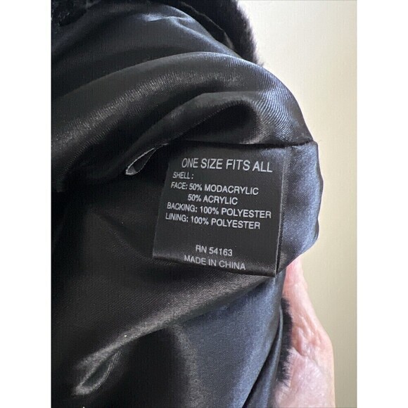 Black Rivet Poncho Women's One Size Black Faux Rabbit Fur Boat Neck Shawl Poncho - Picture 5 of 9